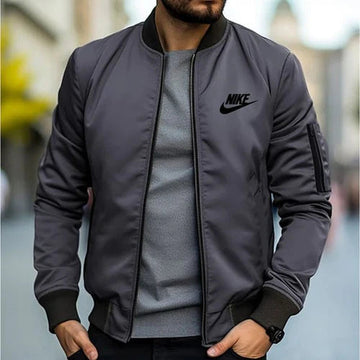 NK™ – Minimalistische Bomberjacke