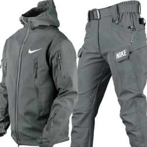Regenjacke und Hose