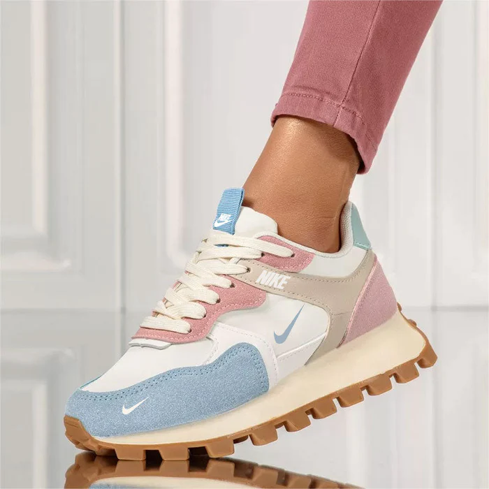 Turnschuhe für Frauen