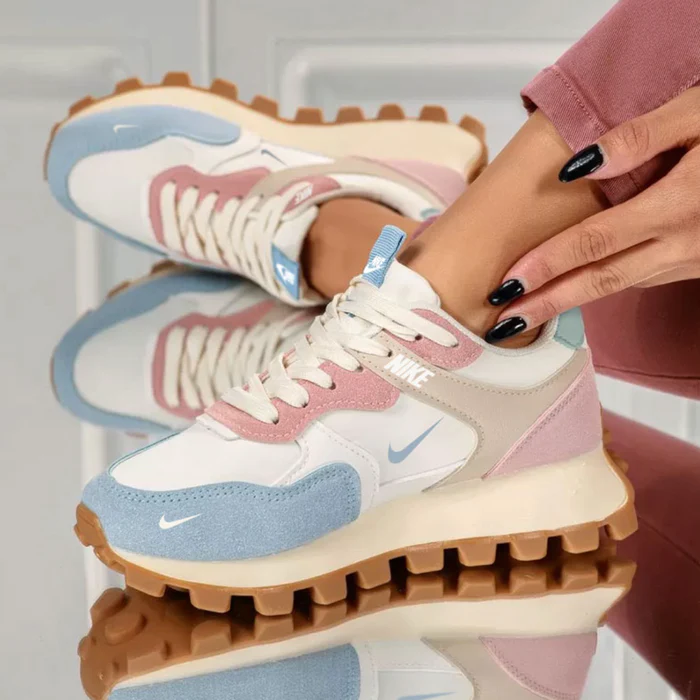 Turnschuhe für Frauen