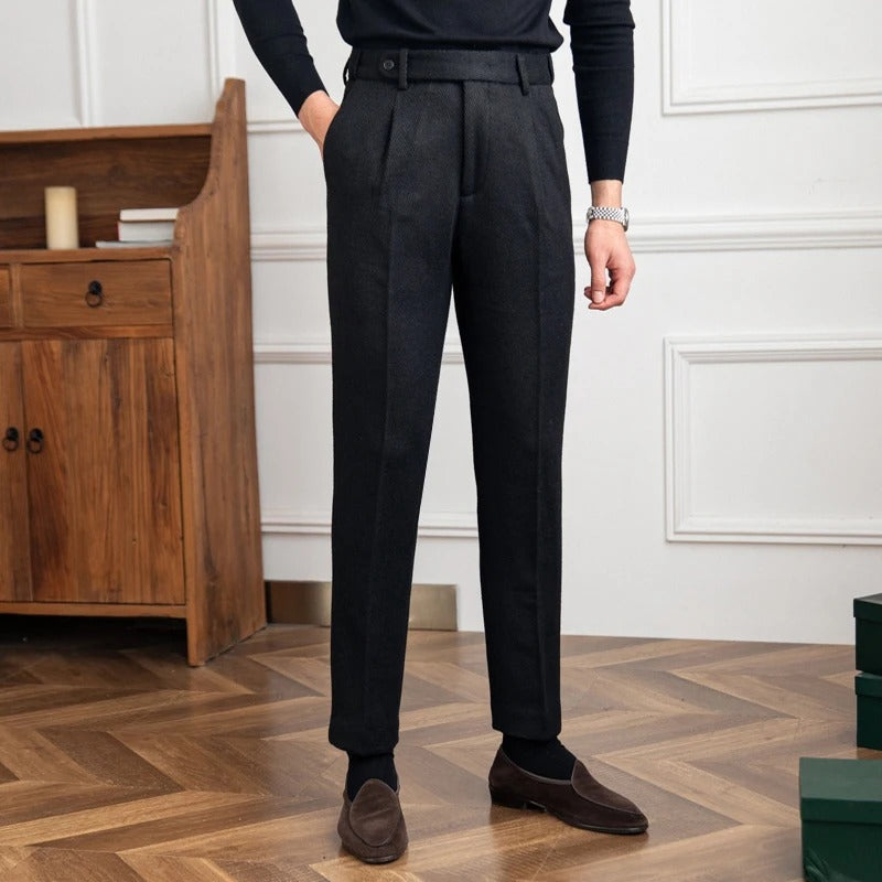 Schwarze Hose